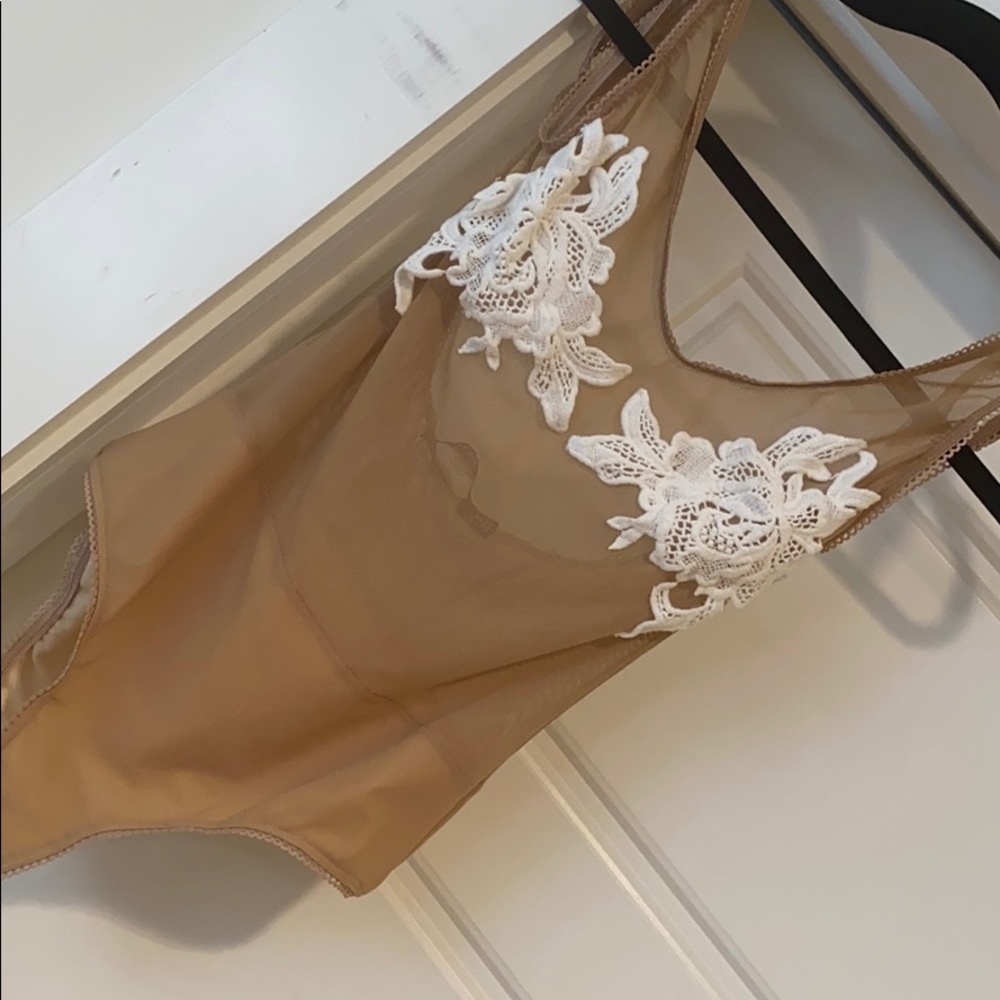 For love and lemons body suit size small